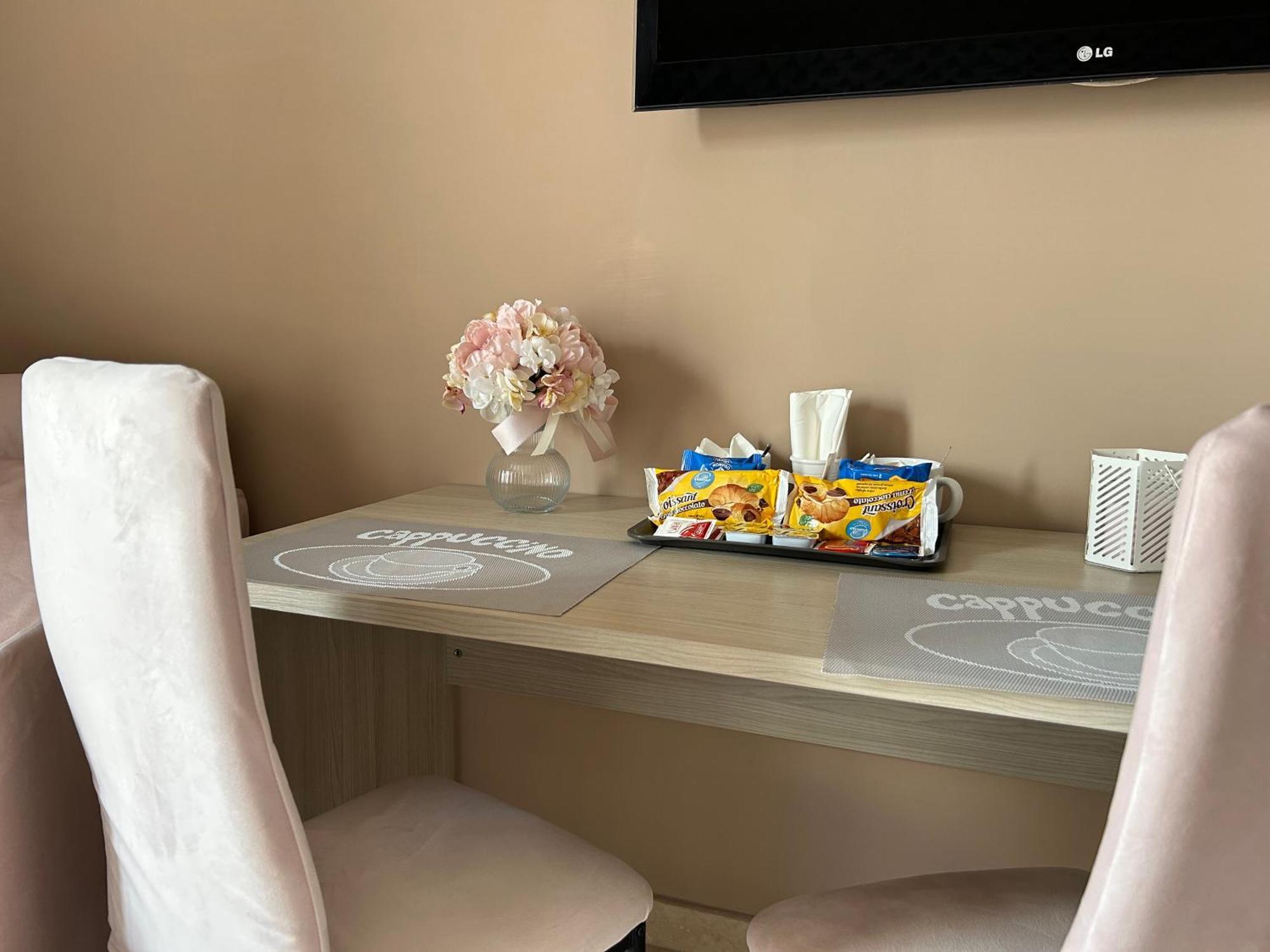 Home Elisabet Napoli Eksteriør billede